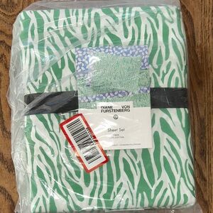 NWTDiane Von Furstenberg Green ‘Disco 🪩 Zebra 🦓’ Print 💯 Cotton Sheet Set